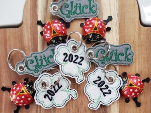 ITH-Glck-Anhnger-Kleeblatt-mit-2027-und-2028