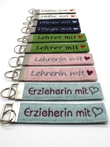 Stickdatei-ITH-Schlsselanhnger-Lehrer-Kollegen-Helfer-Pfleger-Erzieher