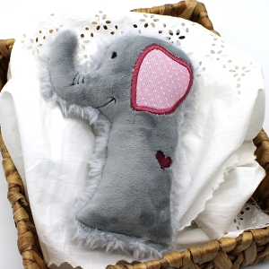 Stickdatei-Elefant-ITH-Rassel-Kuscheltier