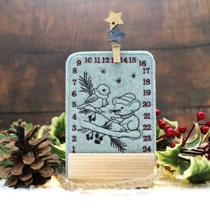 Stickdatei-ITH-Tischadventskalender-Spatz-und-Maus-ab-10x10cm-Adventskalender-