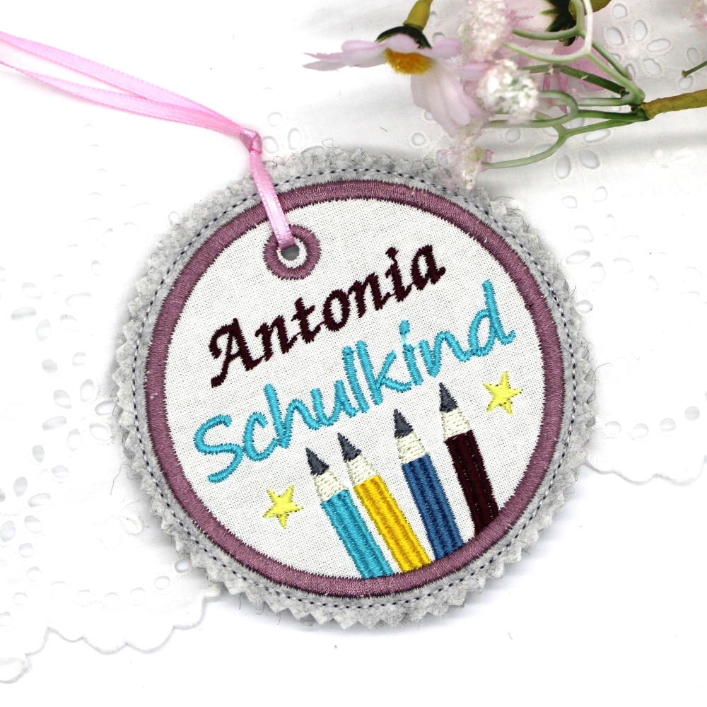 Bild 1 von Stickdatei Schulanfang 2026 2027 Applikation runde Button 10x10cm mit blanko