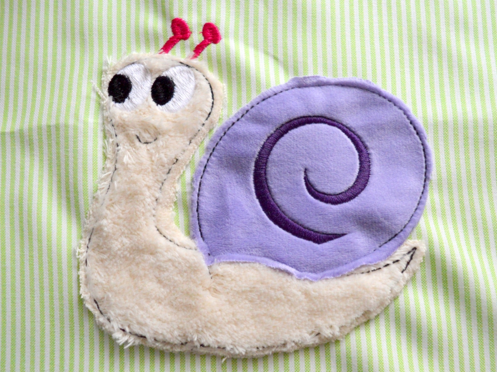 Bild 1 von Stickdatei Schnecke  doodle verschiedene Größen  / (Stickgröße) SEt 10x10cm/ 13x13cm/ 16x16cm/ 18x18cm