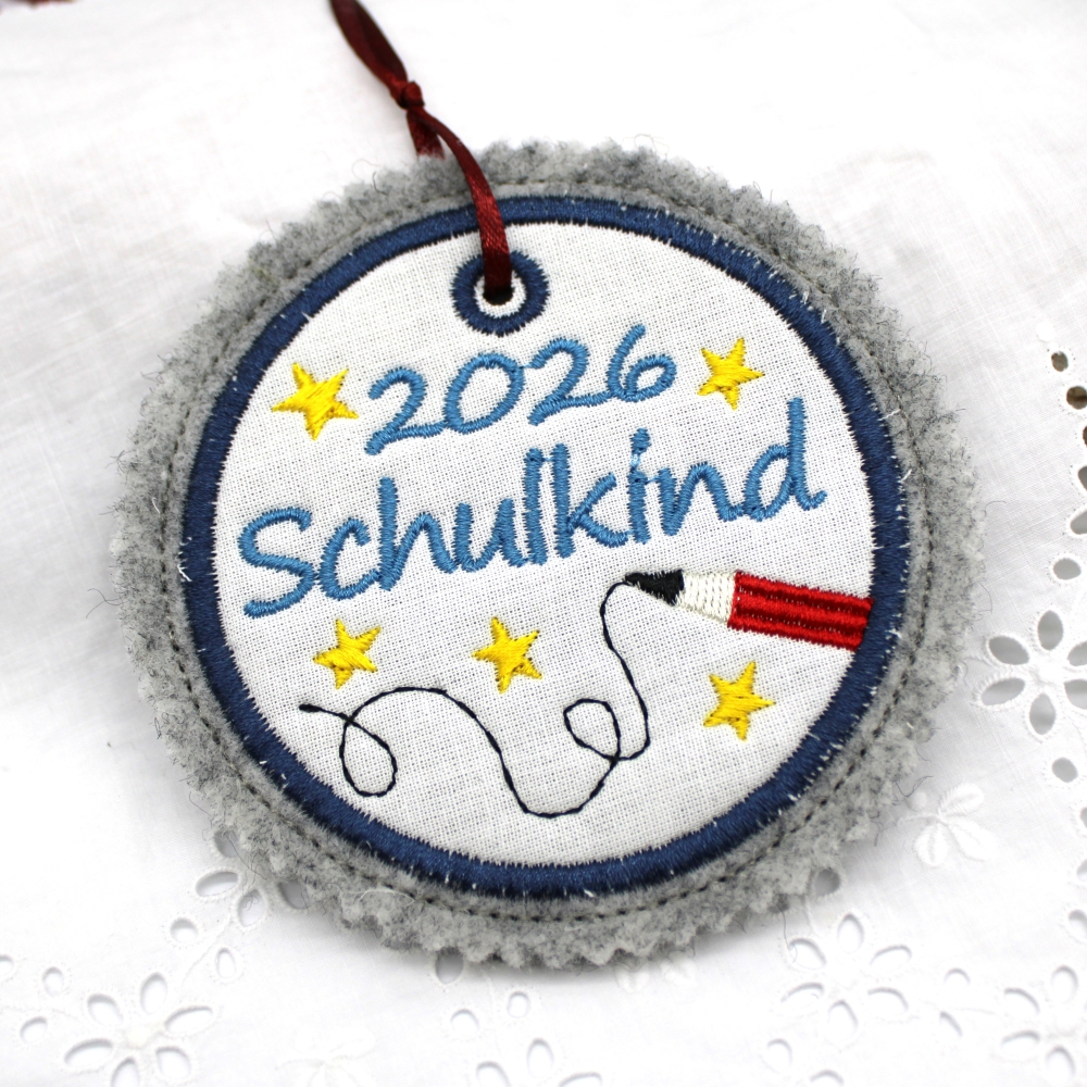 Bild 1 von Stickdatei Schulanfang 2026 2027 Applikation runde Button 10x10cm mit blanko