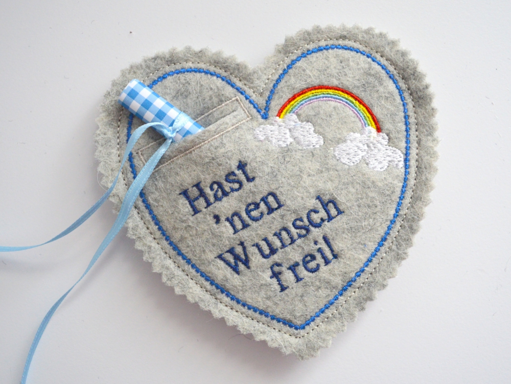 Bild 1 von ITH Stickdatei Geschenkanhänger Herzen mit Sprüche für Glückwünsche und Geldgeschenke 