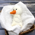 Stickdatei Ente ITH Rassel Kuscheltier