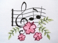 Bild 2 von Stickdatei Musik Noten mit Hibiskusblüten verschiedene Größen