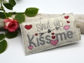 Bild 8 von Stickdatei Valentinstag Mug Rug Schokohülle Herzen shut up and kiss me