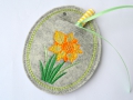 Bild 2 von ITH Stickdatei Geschenkanhänger Osterei für Glückwünsche mit Relief Blumen  / (Größe) 10x8cm