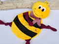 Bild 5 von ITH Stickdatei Hummel Biene Schmusetuch