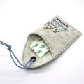 Bild 7 von Stickdatei Etui kleine Apotheke für Pflaster fünf Motive  / (Stickflächengröße) 20x22cm